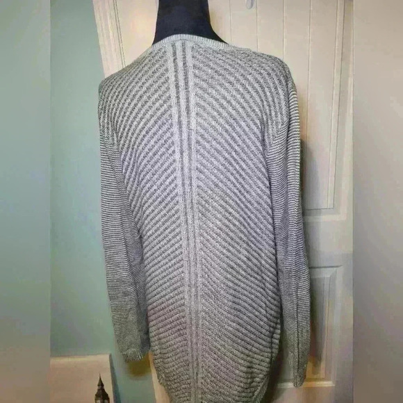 Apt 9. XL long sleeve sweater - Picture 3 of 5